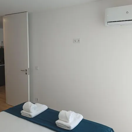 Lejlighed Flat With Garage And Balcony With View To A Garden *