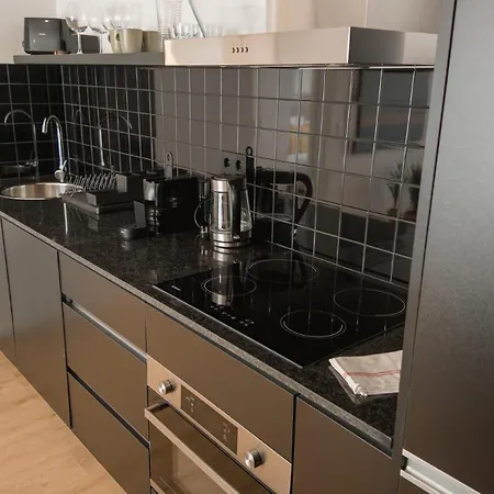 Lejlighed Flat With Garage And Balcony With View To A Garden Vila Nova de Gaia