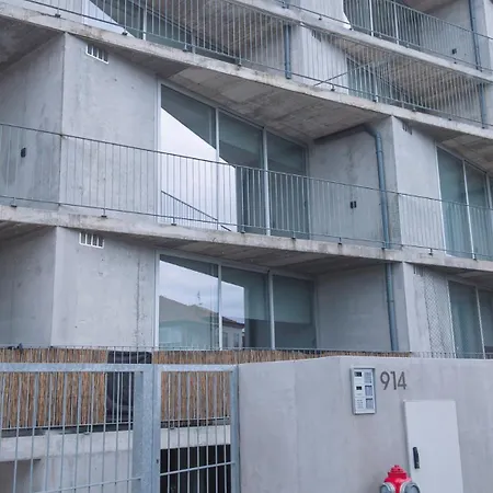 Flat With Garage And Balcony With View To A Garden Apartamento Vila Nova de Gaia