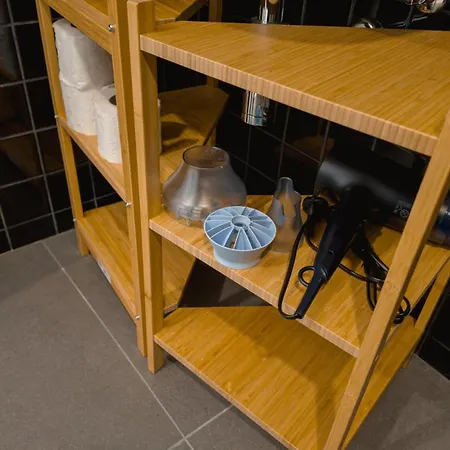 Flat With Garage And Balcony With View To A Garden * Vila Nova de Gaia