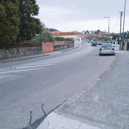 Flat With Garage And Balcony With View To A Garden Vila Nova de Gaia