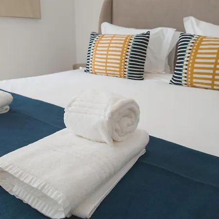 Flat With Garage And Balcony With View To A Garden Vila Nova de Gaia