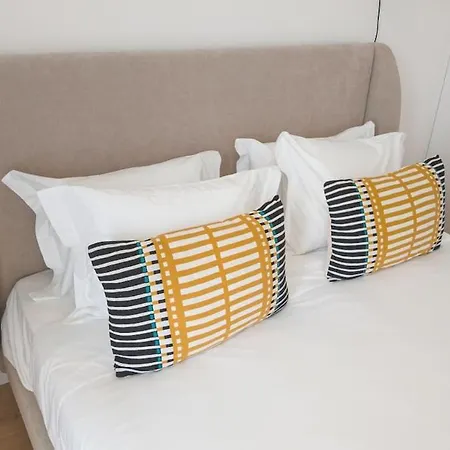 Διαμέρισμα Flat With Garage And Balcony With View To A Garden Βίλα Νόβα ντε Γκάια