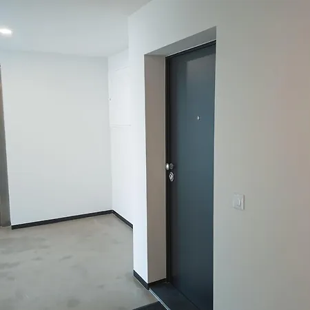Flat With Garage And Balcony With View To A Garden *