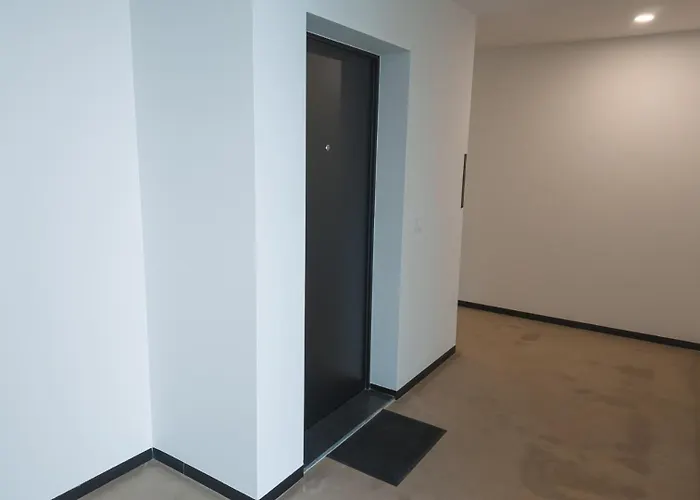 Flat With Garage And Balcony With View To A Garden Βίλα Νόβα ντε Γκάια