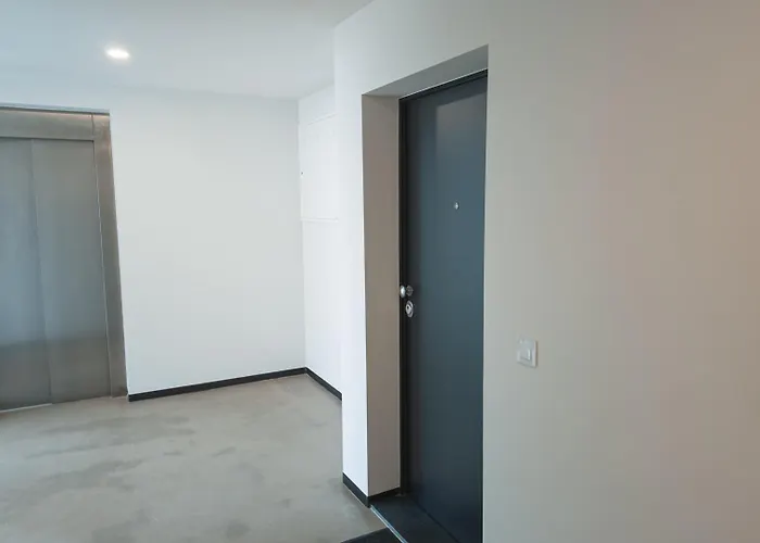 Flat With Garage And Balcony With View To A Garden Vila Nova de Gaia