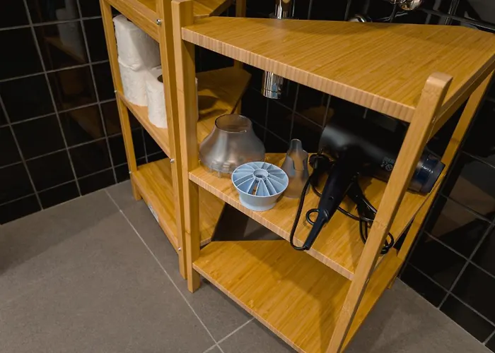 Flat With Garage And Balcony With View To A Garden * Vila Nova de Gaia