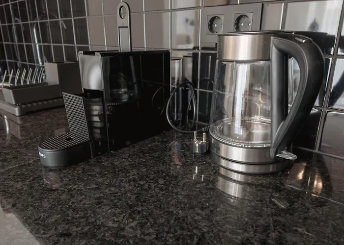 Lejlighed Flat With Garage And Balcony With View To A Garden Vila Nova de Gaia